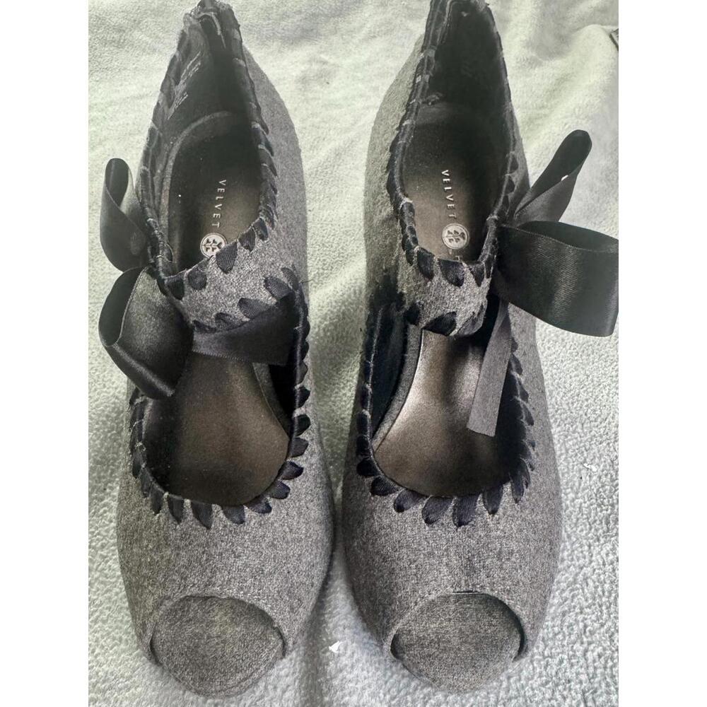 dark academia villain era peep toe ribbon bow velvet heart‎ grey wool pumps 7